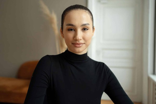 Quelles sont les meilleures façons de porter des hauts à dos nus pour des occasions formelles ?